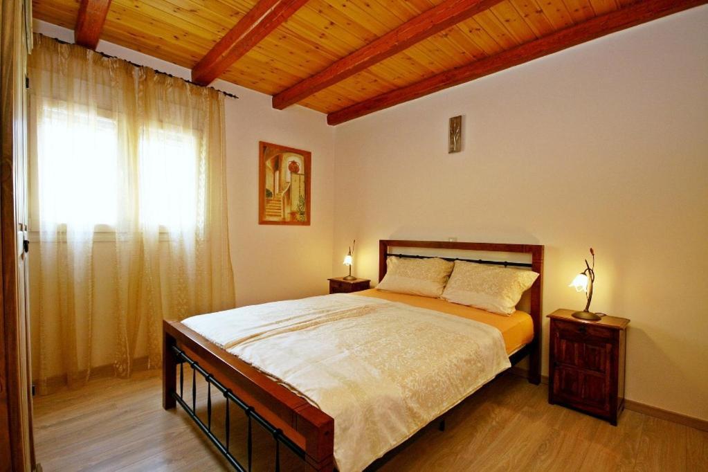 Spiti Ute Villa Makrádes Eksteriør billede